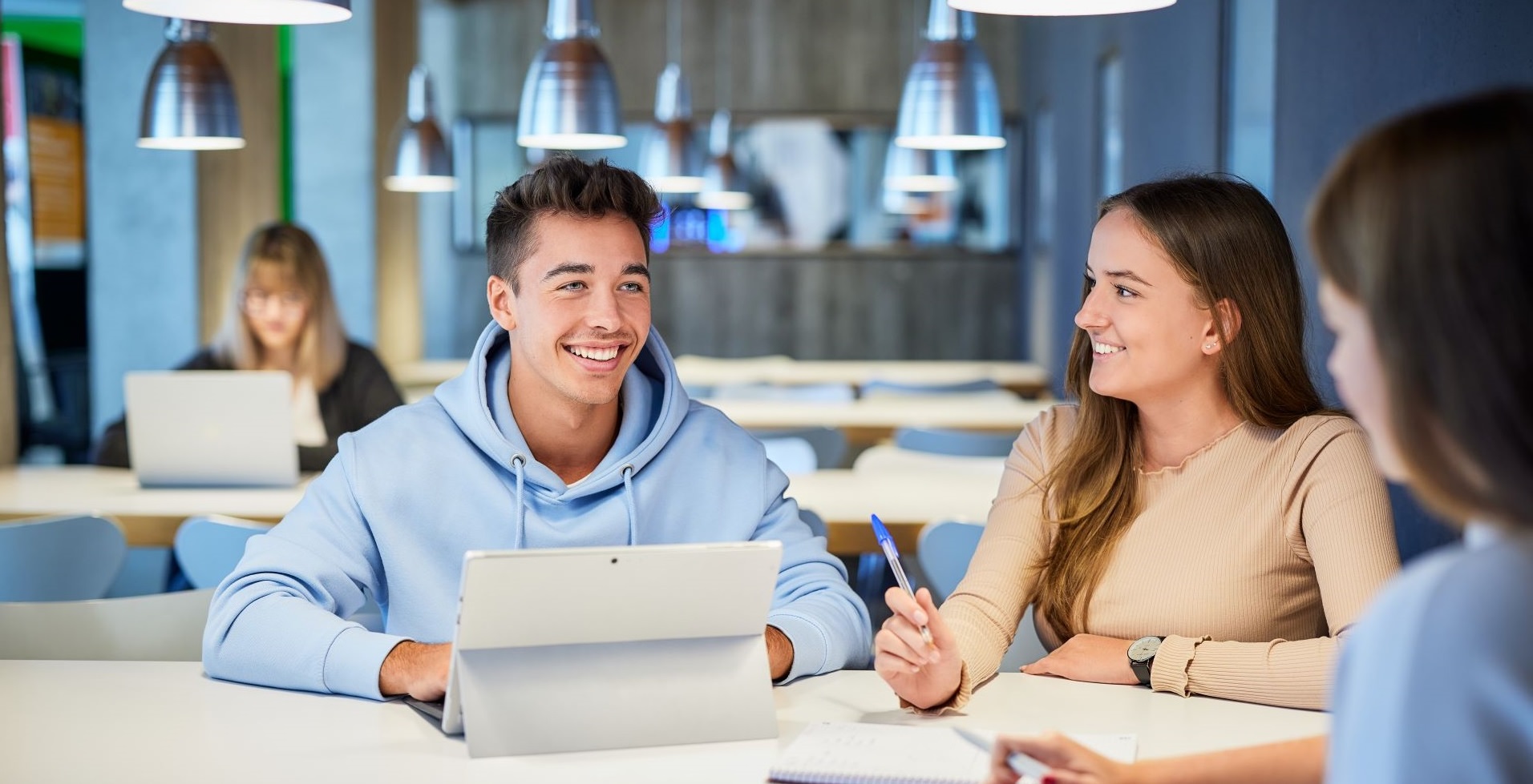Studierende im dualen Studium Data Science und Künstliche Intelligenz