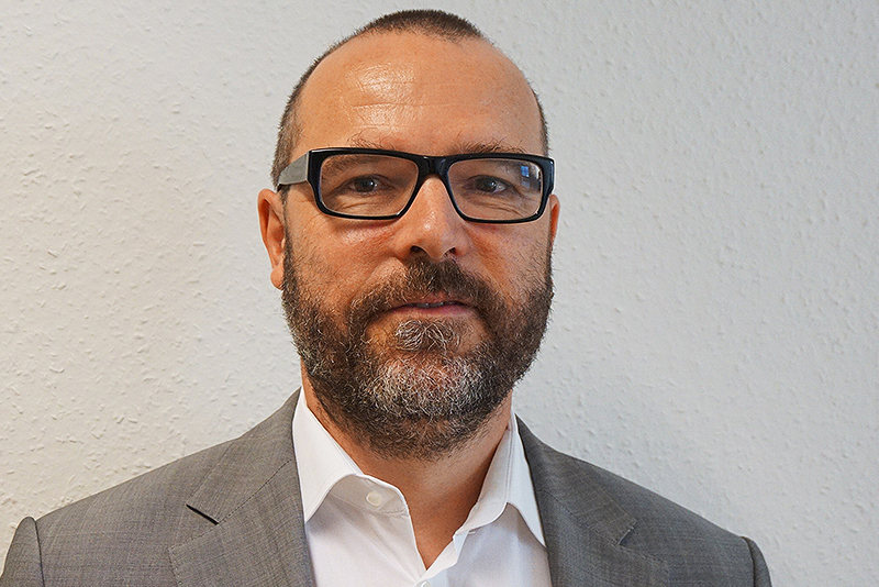 Porträt Gerhard Hellstern