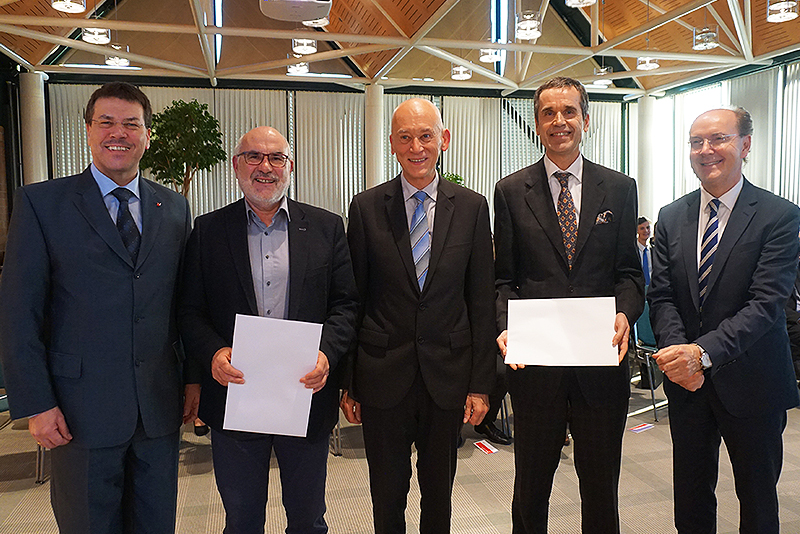 Gruppenbild Dreher, Scheftschik, Sprink, Ettensperger und Pumpmeier bei der Ehrung