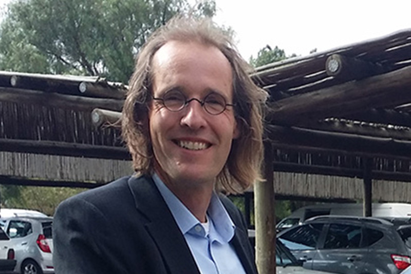 Portrait von Professor Thomas Dobbelstein