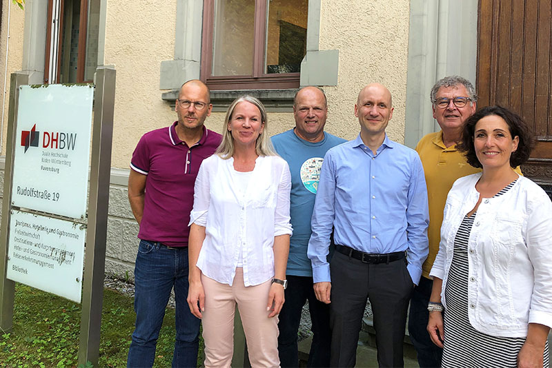 Gruppenbild der Teilnehmer des INCOME Tourism Projekts der DHBW Ravensburg