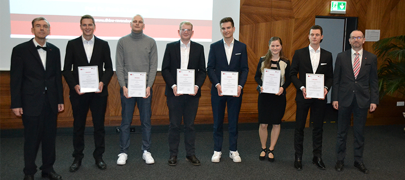 Studierende Wirtschaftsinformatik erhalten den Volounteers Award