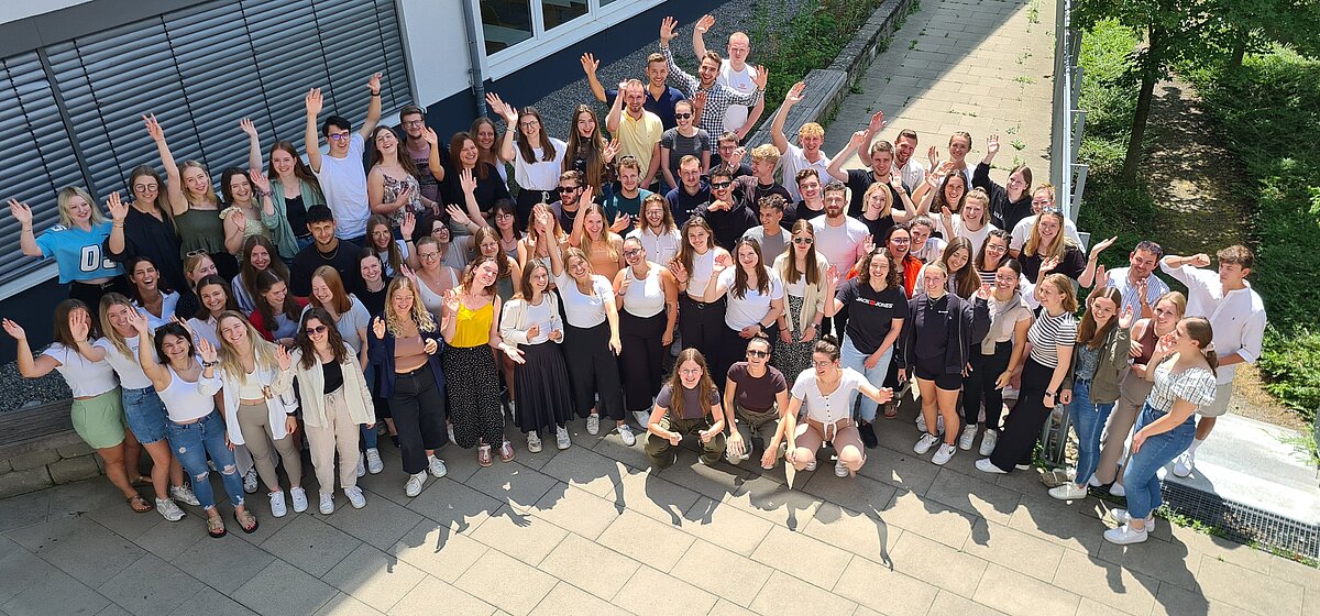 Gruppe von Studierenden des Studiengangs Messe-, Kongress- und Eventmanagement