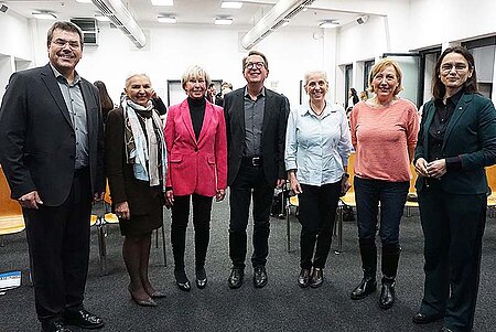 Bild von der Ehrung von Lehrbeauftragten.