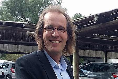 Portrait von Professor Thomas Dobbelstein