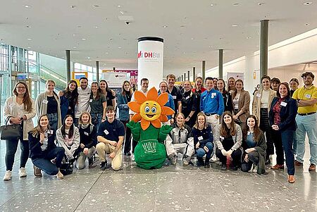 Studierende Tourismus, Hotellerie und Gastronomie beim Tourismustag.