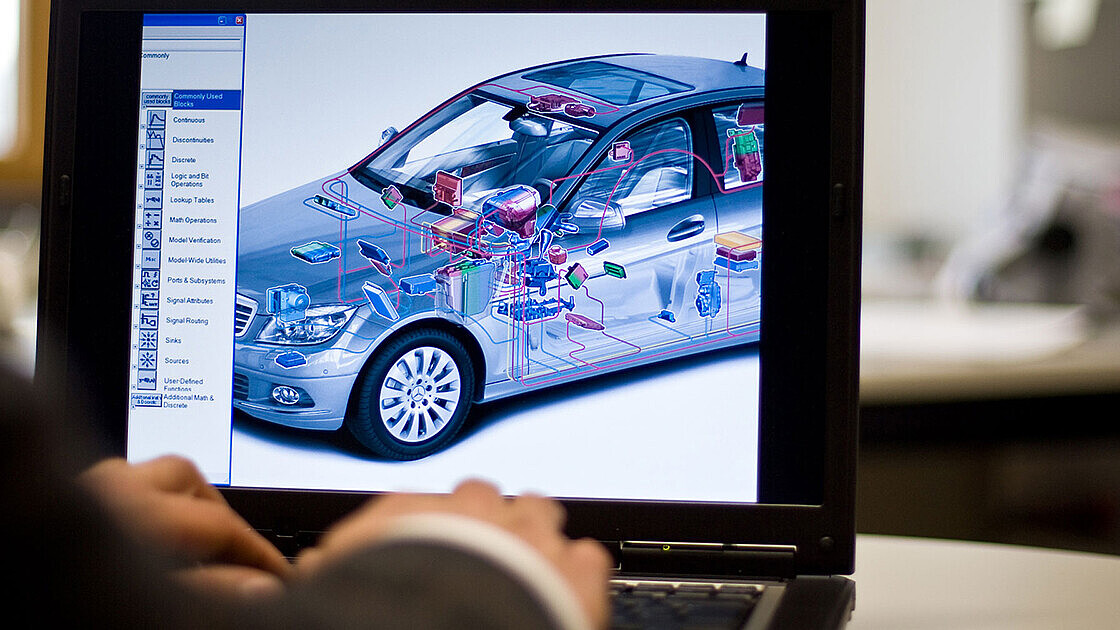 Symbolfoto Studienrichtung Fahrzeugelektronik