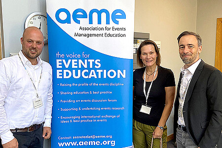 Vertreter von Eventmanagement bei einem Forum