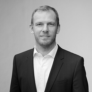 Portraitfoto Lehrende Medienmanagement Knall